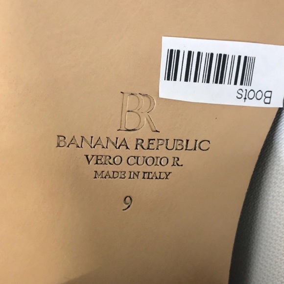 NWOB banana republic Stella suede bootie size 9